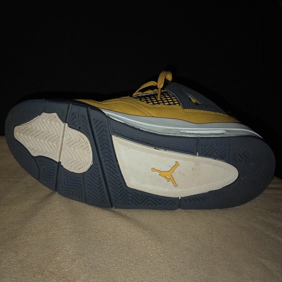 SALE !!! Air Jordan 4 Retro Mid Lightening Size 6 Y or Women's 7.5 - Picture 10 of 11